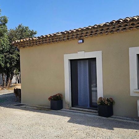 Location Independante Au Coeur Des Alpilles Pour 2 Personnes Avec Jacuzzi Aureille Exterior foto