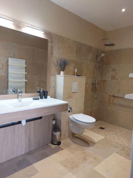 Location Independante Au Coeur Des Alpilles Pour 2 Personnes Avec Jacuzzi Aureille Exterior foto