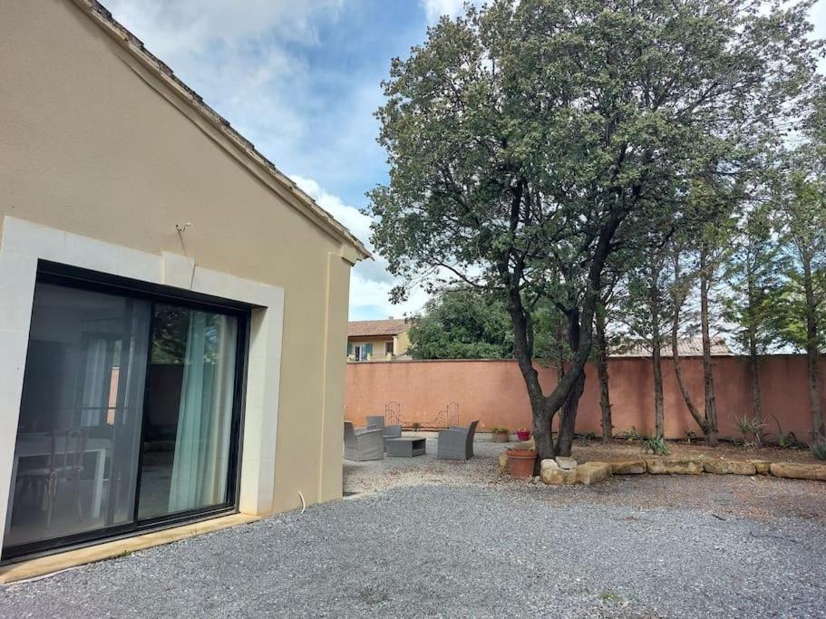 Location Independante Au Coeur Des Alpilles Pour 2 Personnes Avec Jacuzzi Aureille Exterior foto